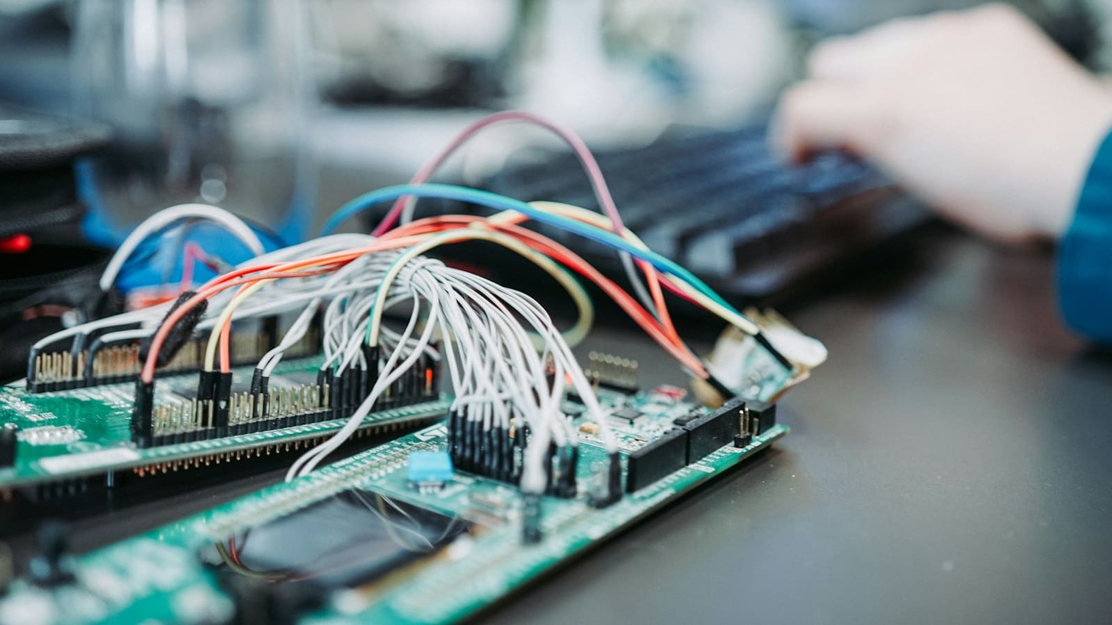 IoT Solutions: Benefits and Use Cases for Manufacturers
